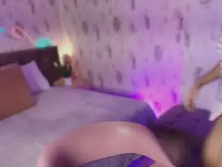 Emyliesander  live sex cam