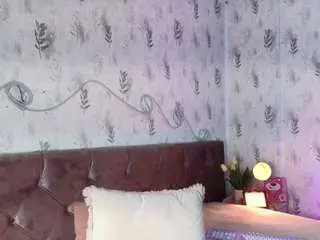 Emyliesander  live sex cam