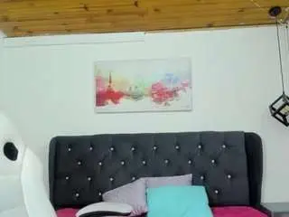 Issaa-tyler  live sex cam