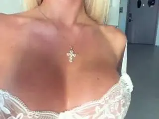 Lavellesulc  live sex cam