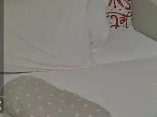 Nikol26  live sex cam