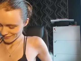 Tanyaboge  live sex cam