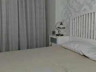 Eva-lewisvalley  live sex cam