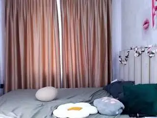 Sweety-bunny  live sex cam