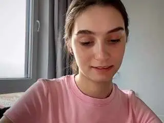 Hattiewassam  live sex cam