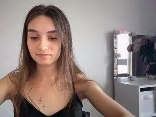 Hattiewassam  live sex cam