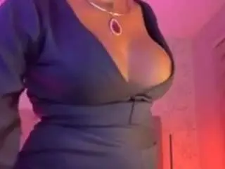 Kyaraebony  live sex cam