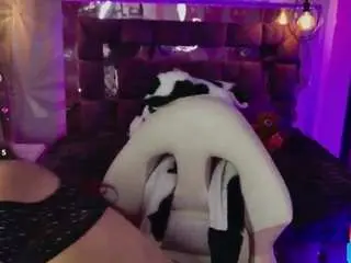 Leyla-collinss  live sex cam