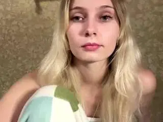 Remedioshinegardner  live sex cam