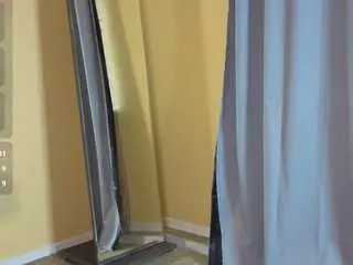 Sinti-phillips  live sex cam