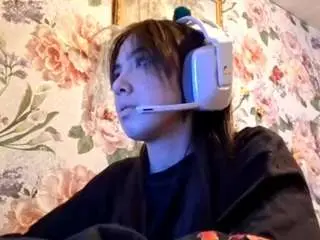 Denesebadlam  live sex cam