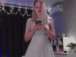 Isabellemarteney  live sex cam