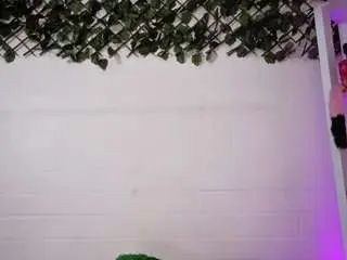 Louisenails  live sex cam