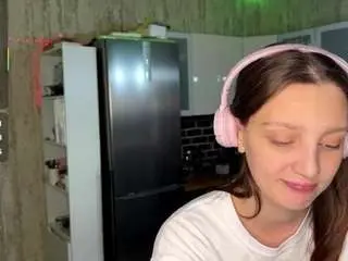 Ludiecraigen  live sex cam