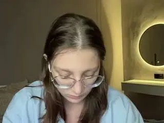 Ludiecraigen  live sex cam