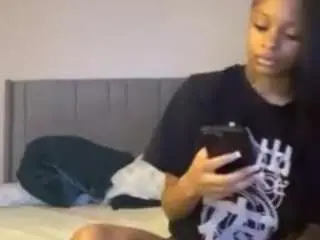 Theblacktargaryen  live sex cam