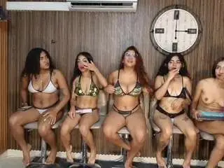 Dayannawins  live sex cam