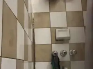 Yellowtail80  live sex cam