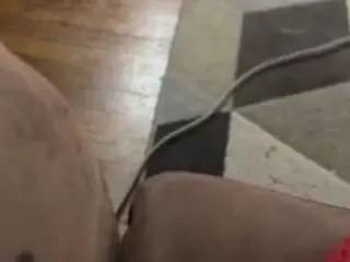 Yellowtail80  live sex cam