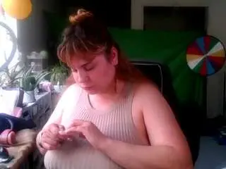 Bustyprincessleila  live sex cam