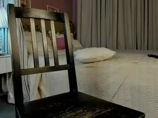 Dearly-emily  live sex cam