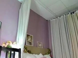 Dearly-emily  live sex cam