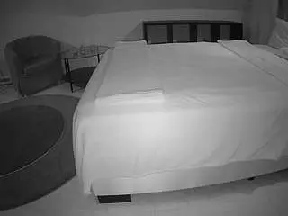 Voyeurcam-julmodels-whitebed-6  live sex cam