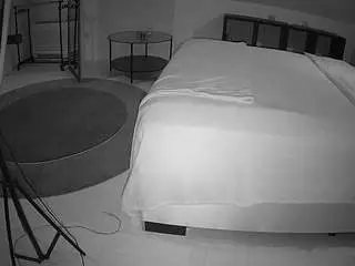 Voyeurcam-julmodels-whitebed-6  live sex cam