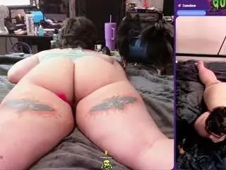 Creepycrawlyqueen  live sex cam