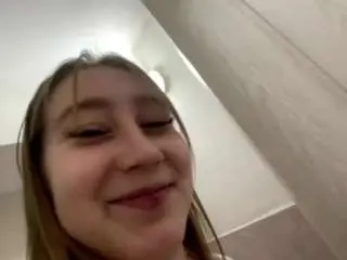 Hsiuhendrix  live sex cam