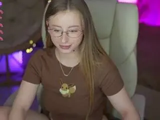 Silverrmoon  live sex cam