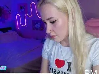 Bunnyoflovess  live sex cam