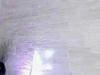 Helenceccile  live sex cam