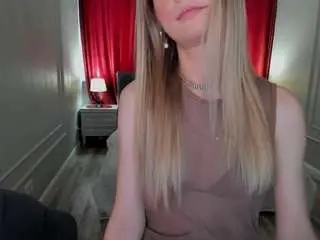 Midnightaura  live sex cam
