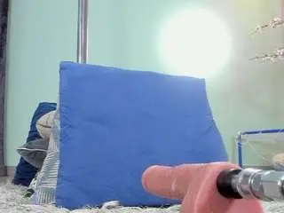 Nahomii-skonee  live sex cam