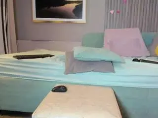 Nahomii-skonee  live sex cam