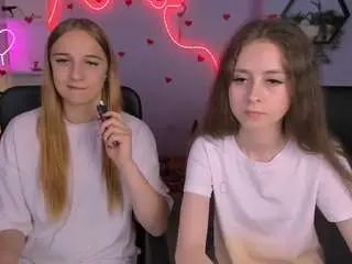Rebecca-smile  live sex cam