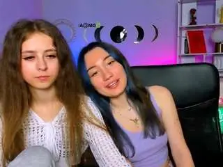 Rebecca-smile  live sex cam