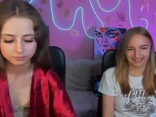 Rebecca-smile  live sex cam