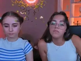 Rebecca-smile  live sex cam