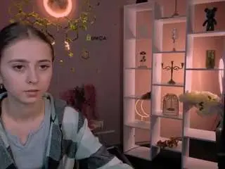Rebecca-smile  live sex cam