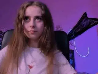 Rebecca-smile  live sex cam