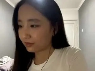 Catalinaromano  live sex cam