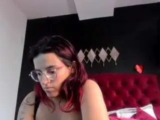Laiajonees  live sex cam