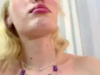 Bonniehenley  live sex cam