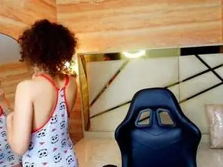 Isaa-r  live sex cam