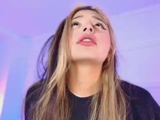 Sofly-s  live sex cam