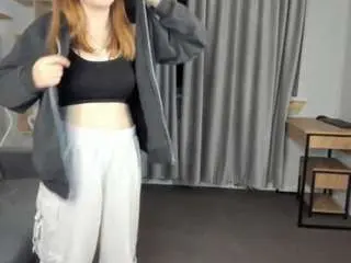 Tuyetschatt  live sex cam