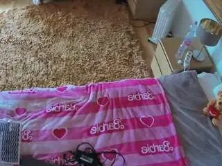 Voyeurcam-julmodels-whitebed-5  live sex cam