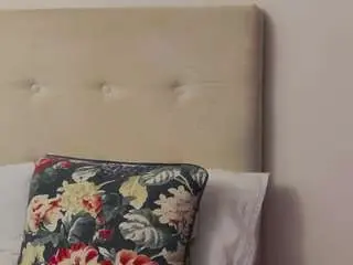 Cassiehilton  live sex cam